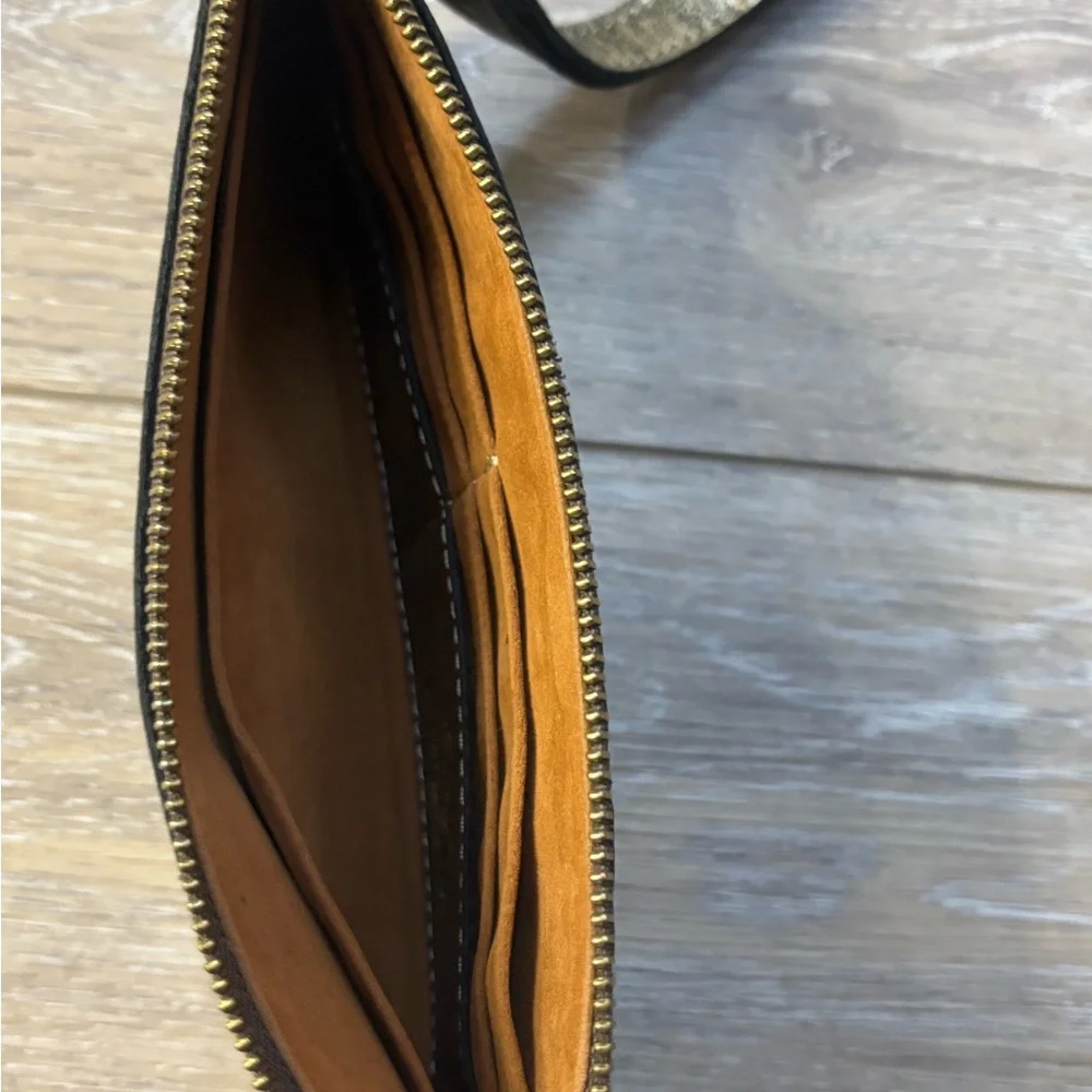 Patricia Nash Cassini Wristlet Tooled Leather Floral Metallic Gold Boho Western